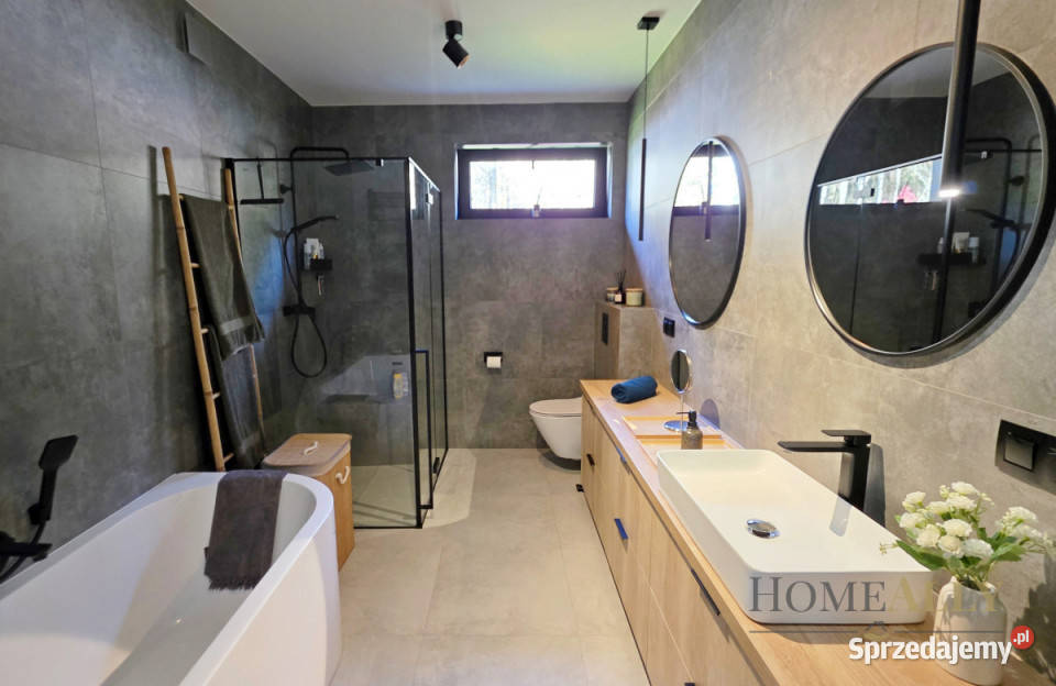 sprzedaży domu wolnostojącego 968m2 Zakościele