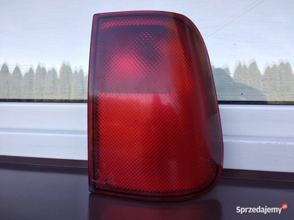 Nissan Terrano II Ford Maverick I lampa tył sprzedam