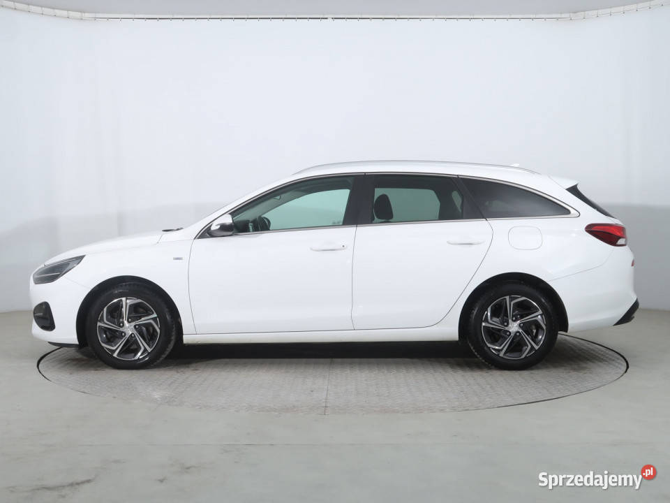 Hyundai i30 15 TGDI MHEV światła do jazdy dziennej Katowice