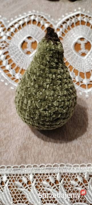 Maskotka gruszka na szydełku