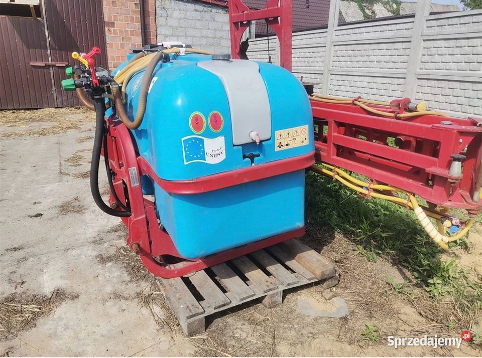 Opryskiwacz zawieszany 800l 15m hydraulicznie Wieluń