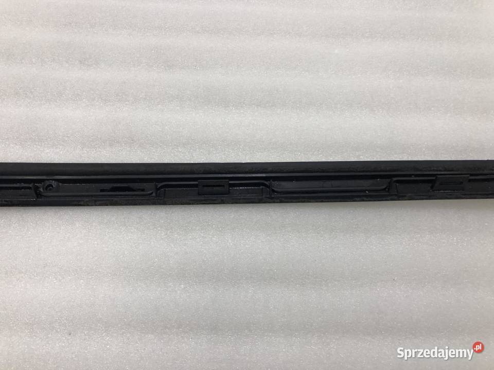 LISTWA SZYBY CZOŁOWEJ 96858533 PEUGEOT 5008 osobowe