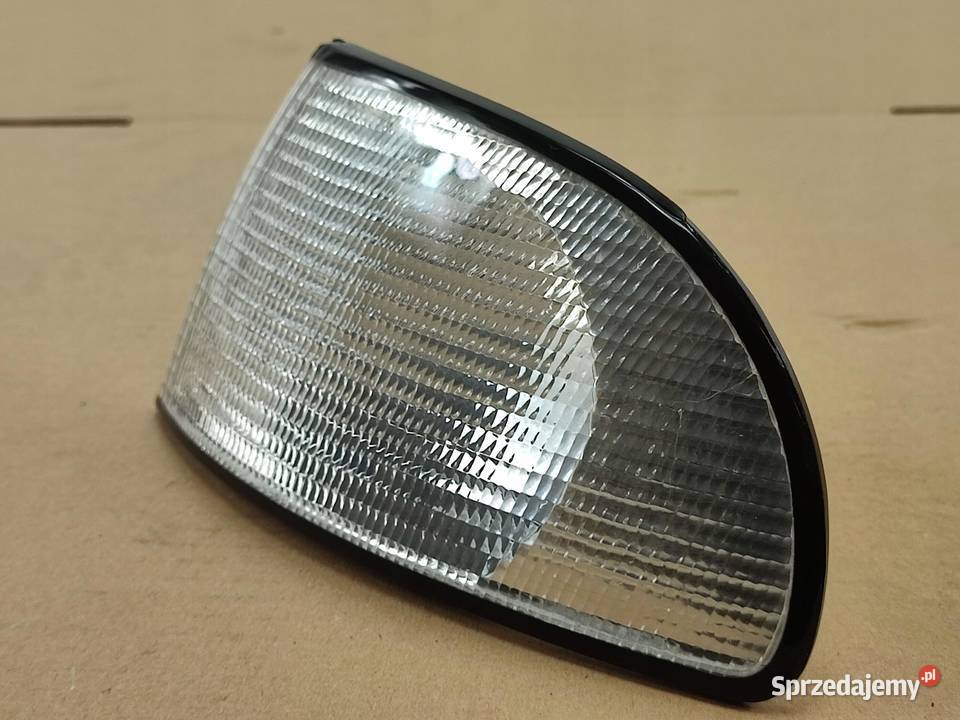 KIERUNKOWSKAZ LEWY PRZÓD AUDI A4 B5 8D2 19952000 sprzedam