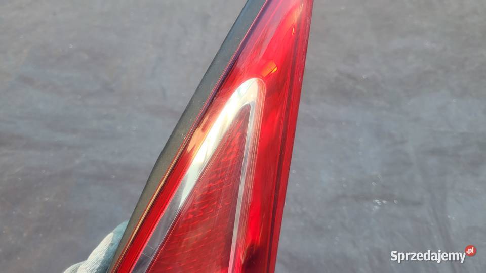 RENAULT MEGANE II KOMBI LAMPA PRAWY TYŁ osobowe Ruda Śląska