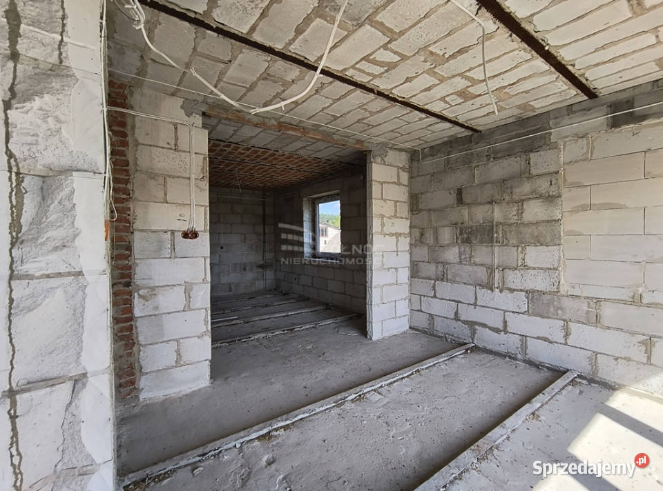 Dom w stanie deweloperskim Szarowola Tomaszów