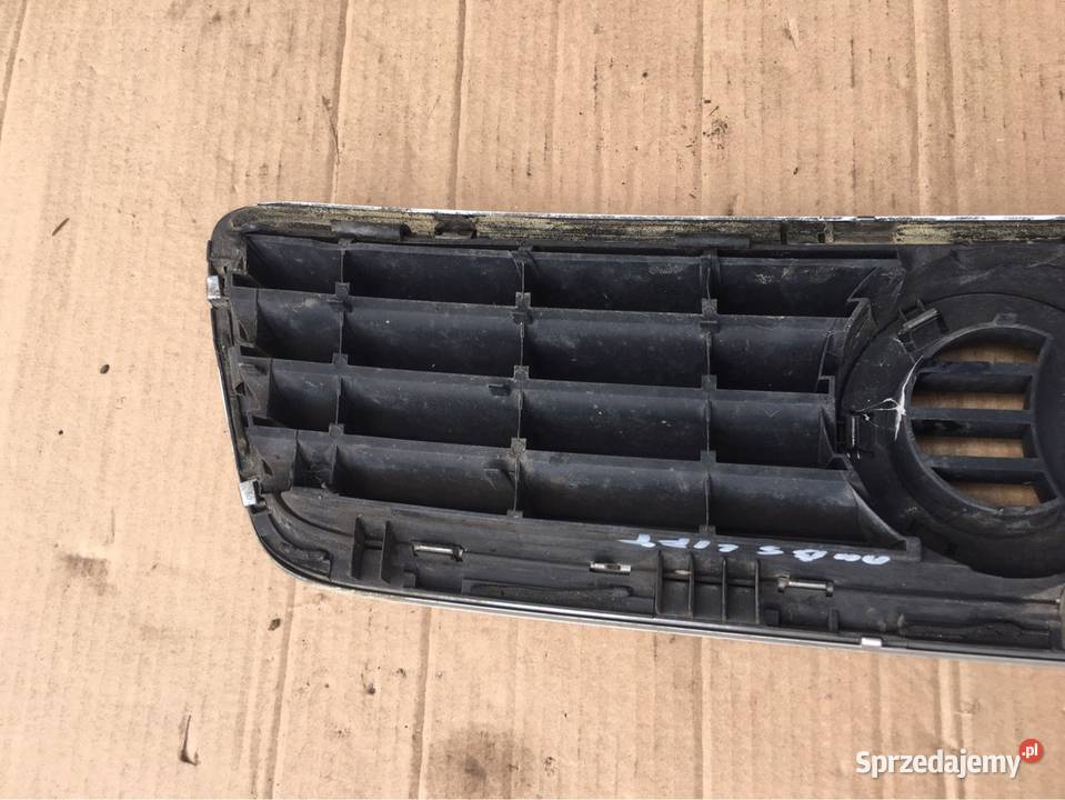 Grill atrapa audi a4 b5 Lift quattro 8D0853651R Chojnice
