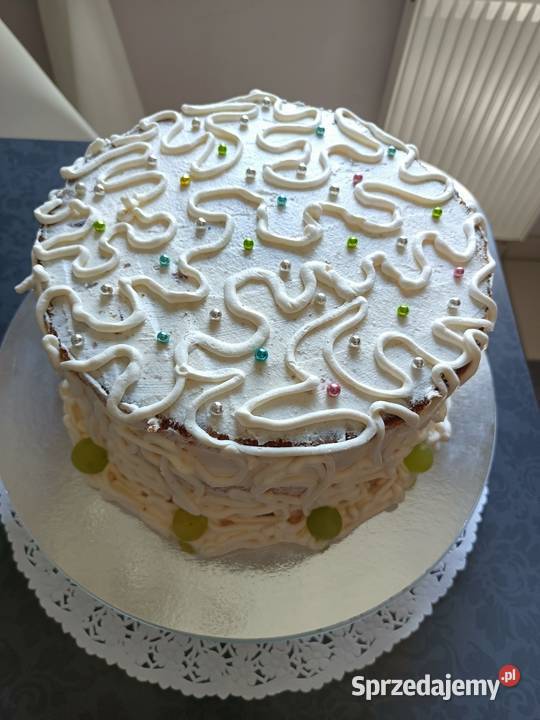 Torty z bitą śmietaną