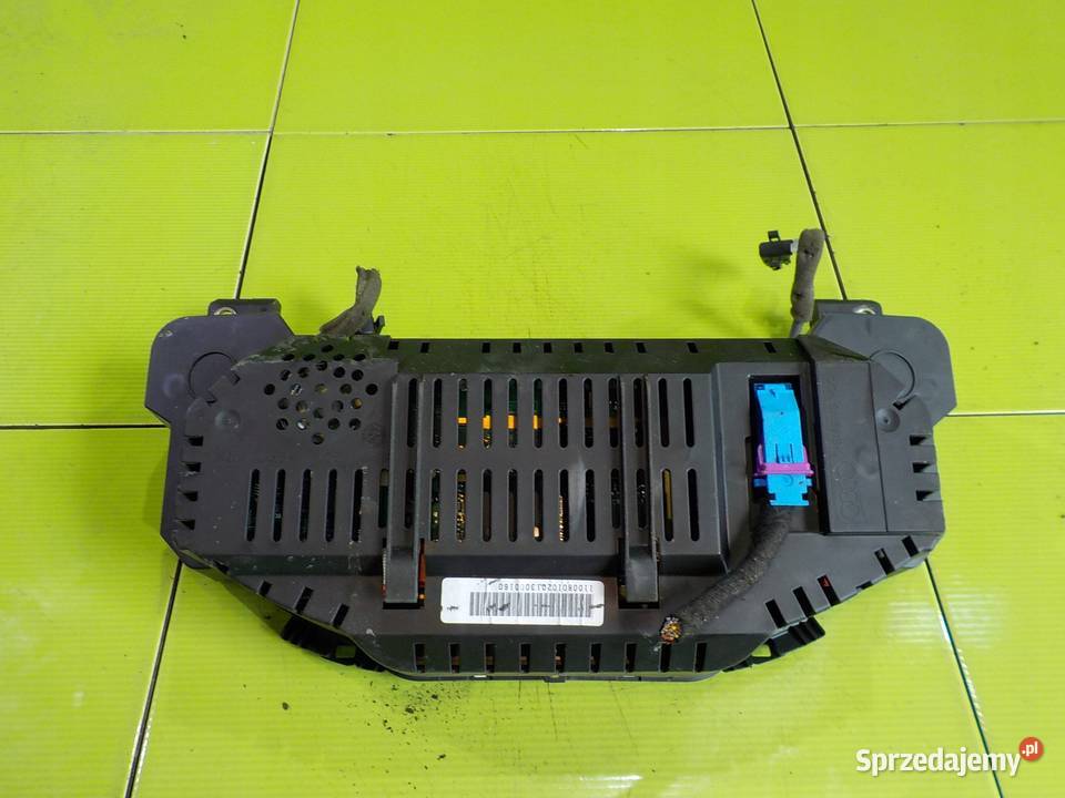 AUDI A8 D3 40 TDI 05r licznik zegary 4E0920980F osobowe mazowieckie Suków
