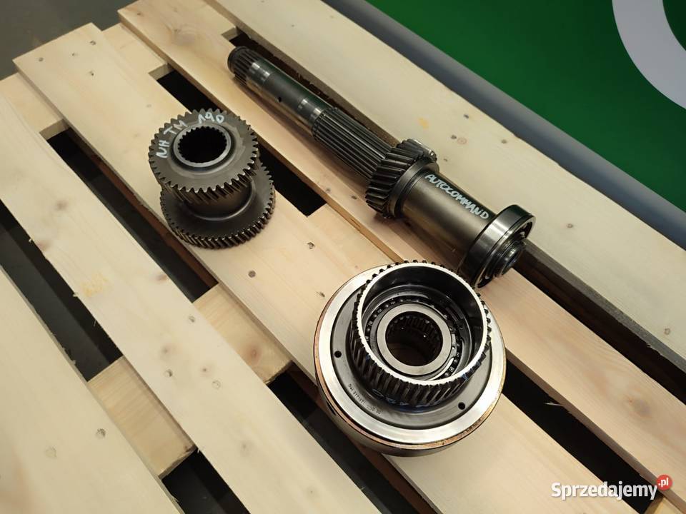 Wałek tryby skrzyni biegów Holland TM190