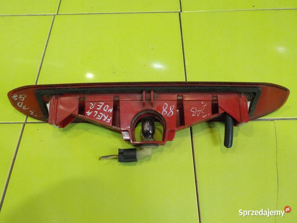 LAND ROVER FREELANDER II 22 TD4 07r lampa Światła stop Suków