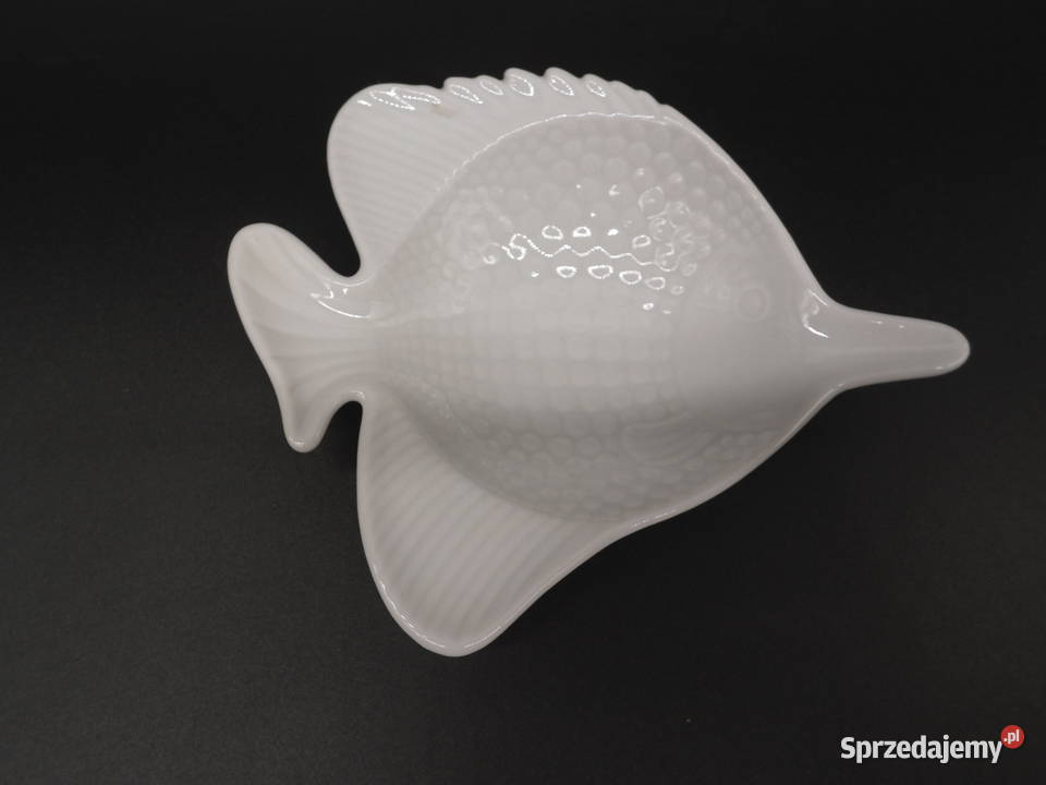 Porcelanowa biała paterka KAISER w kształcie