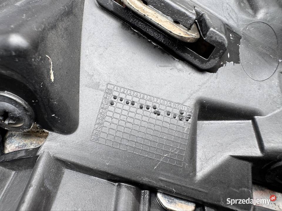 Kratka zderzaka przód prawa rh Renault arkana