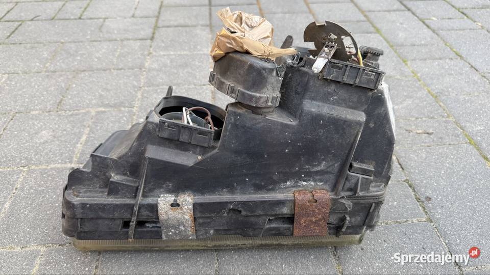 Lampa prawa przód BMW e36 8353802 mazowieckie Radom