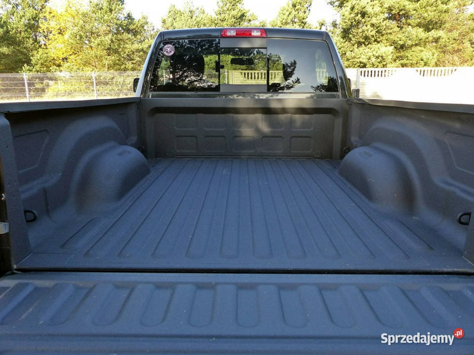 RAM 1500 57 HEMI4x4KlimaAluLEDSkóryPełna gniazdo USB Piła