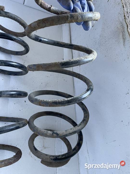 Sprężyny przód Audi 80 B4 oryginalne Baranów