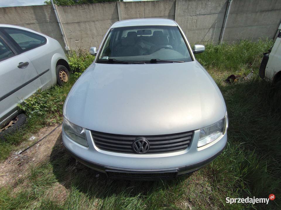 Volkswagen Passat 18 110 kw 1998 r dawca części Rok produkcji 1998 Szklarka Myślniewska
