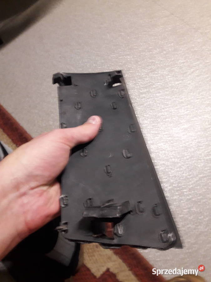 kratka zaślepka halogenu prawa audi a4 b5 lift Karoseria lubelskie Zamość