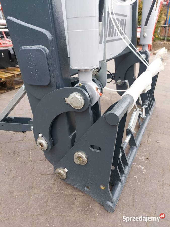 TUR Ładowacz czołowy SONAROL ŁC SNR 300 Montaż łódzkie Mroczków Duży