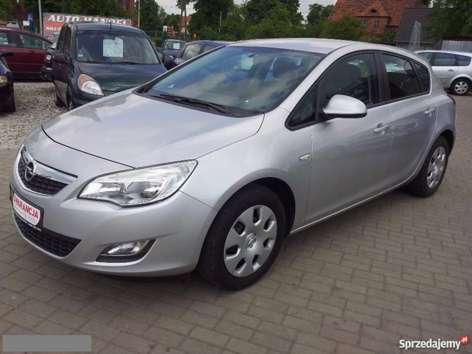 Na sprzedaż Opel Astra 2010 nieuszkodzony opolskie Krzywizna