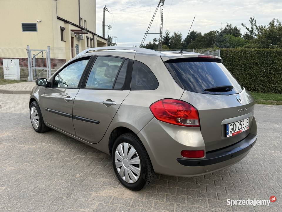 Renault Clio III Grandtour 200 przebieg VAT marża Września