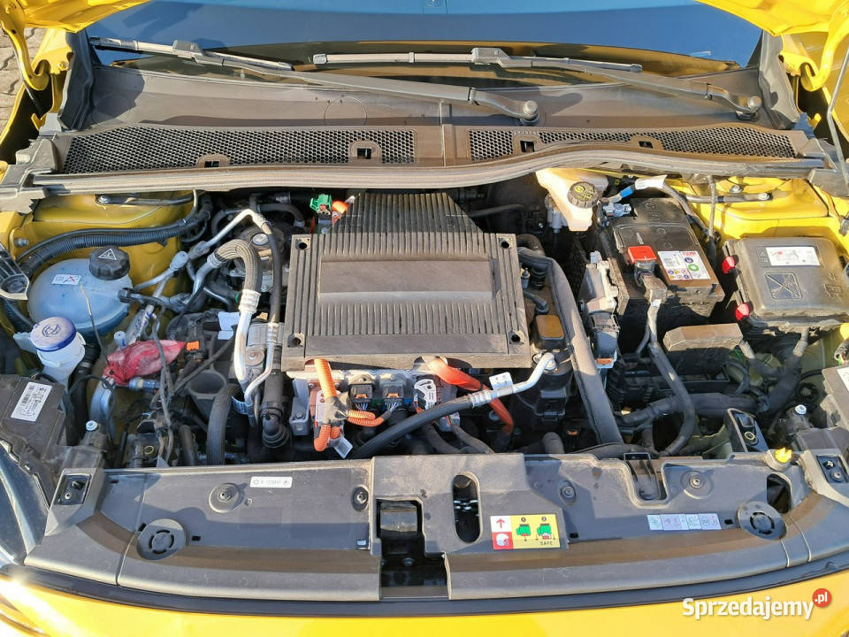 Peugeot 208 E Allure Pack EV 136 II 2019 złoty