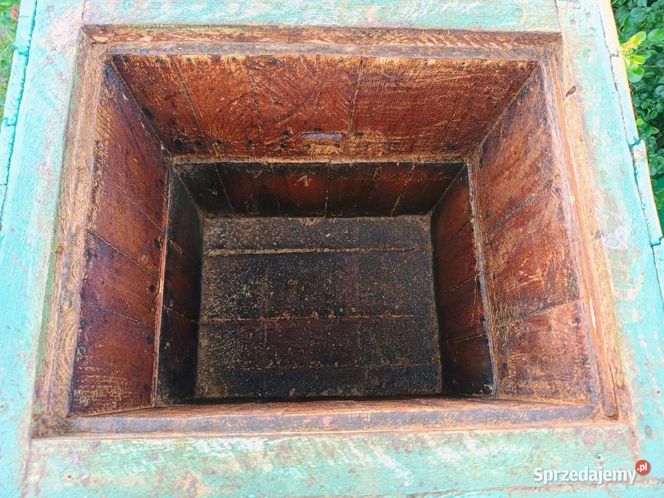 Ule wielkopolskie 12 ramkowe z pełną nadstawką Siostrzytów