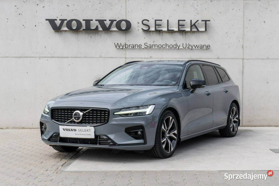 Volvo V60 Volvo V60 B4 D Plus Dark 197 FV23 II 4/5 łódzkie