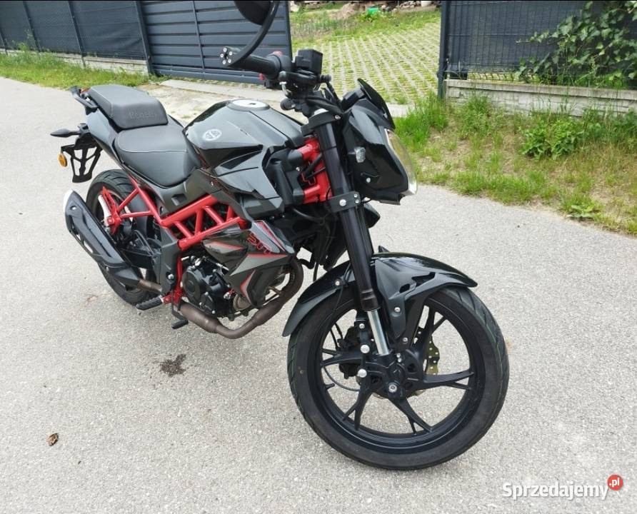 Motor Benelli BN 125 Rok produkcji 2022 Motocykle, skutery, quady Siemień