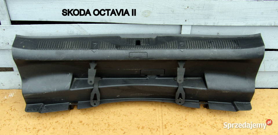 NAKŁADKA TYLNEGO PASABAGAŻNIKA SKODA OCTAVIA II łódzkie Mysłaków