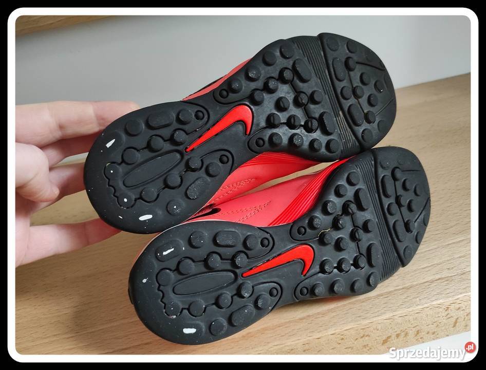 NIKE buty sportowe halówki do piłki nożnej 30 Płock