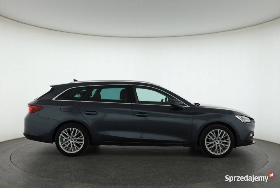 Seat Leon 15 TSI nieuszkodzony
