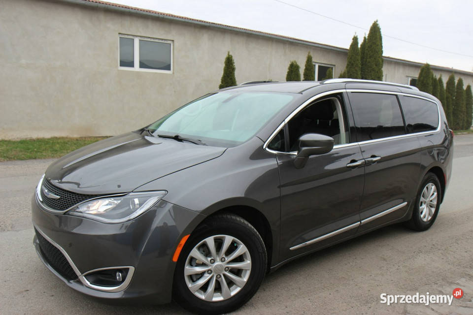 Chrysler Pacifica 2018rLimited 36 Benzyna SKÓRY aluminiowe felgi Pacifica Nysa