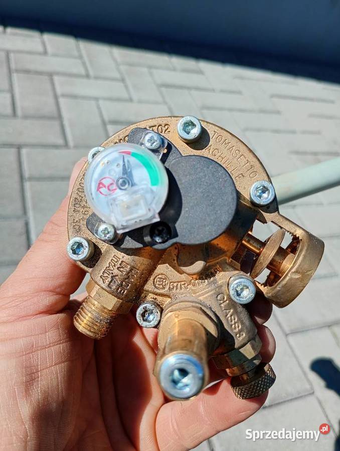 Sprzedam używany wielozawór do zbiornika sprzedam