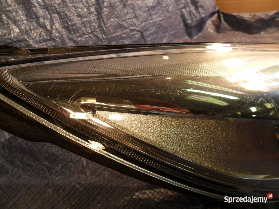 Ford Focus mk3 lift reflektor prawy przedni wielkopolskie