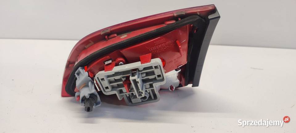 AUDI A4 B8 LAMPA LEWY TYŁ AVANT 8K9945093
