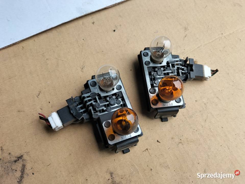 NISSAN PRIMERA P11 LIFT KOSTKA LAMPY TYLNEJ Pozostałe Kamień-Kolonia