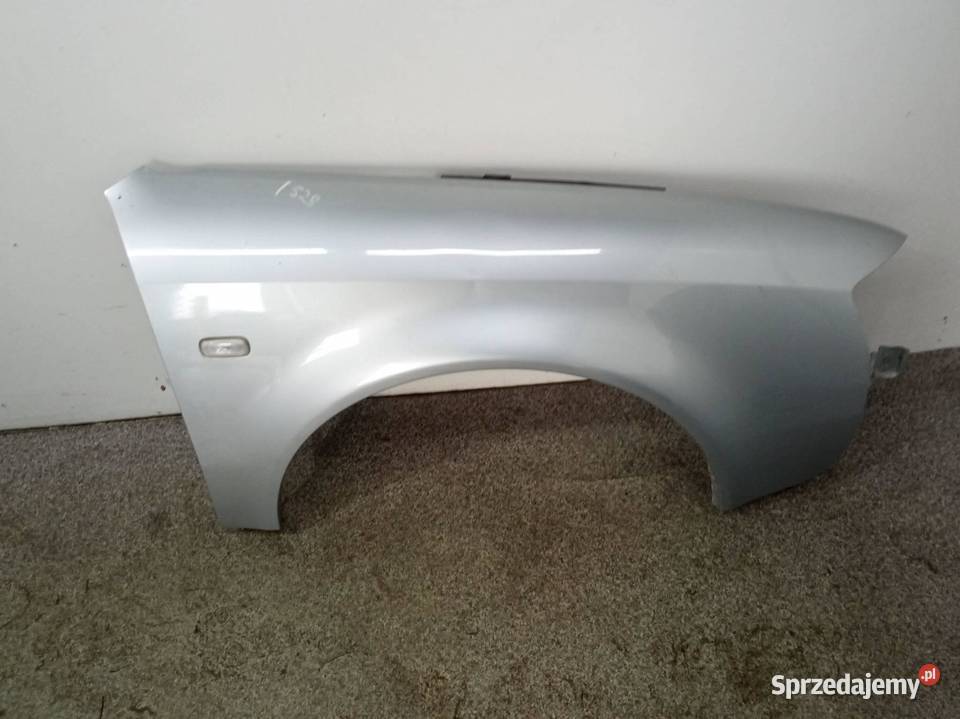 BŁOTNIK PRAWY PRZÓD SREBRNY Audi A6 II 19972004