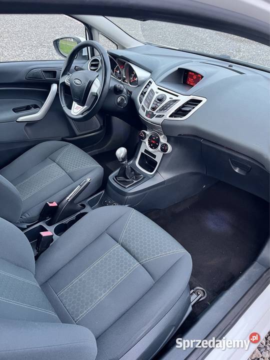Ford fiesta MK7 16tdci 2011r radio Tomaszów Lubelski sprzedam