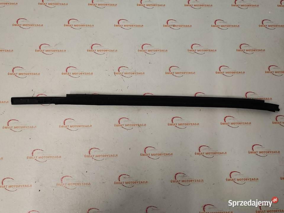 NISSAN JUKE 10r listwa zgarniająca lewa tył