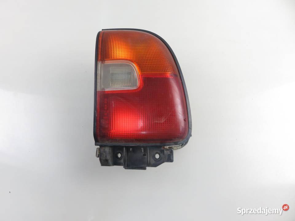 LAMPA PRAWA TYLNA TOYOTA RAV 4 I osobowe