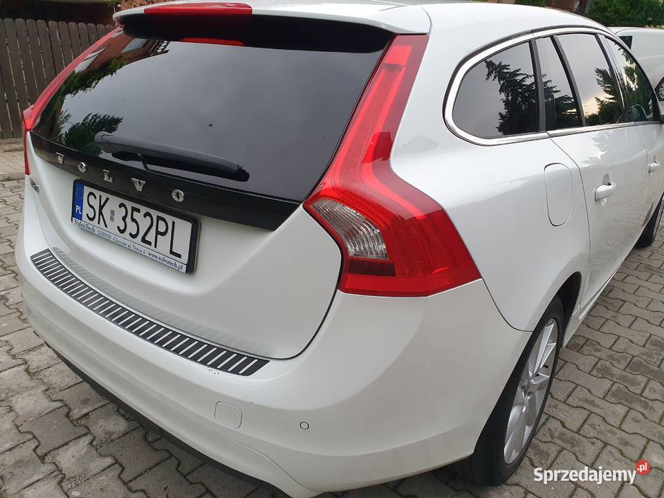 VOLVO V60 20 D Automat EURO 6 2014 237 Super 1984cm3 Katowice