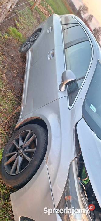 Sprzedam Toyota Avensis 20