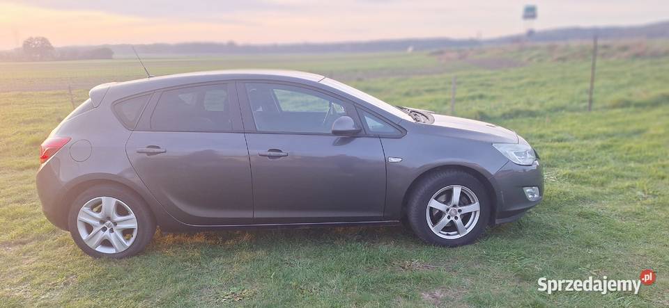 Astra 14 turbo 11r 2 komplety kół zamiana Góra Świętej Anny