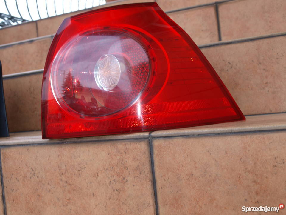 VW Golf 5 lampa tylna prawa 2003 2008r Kalisz