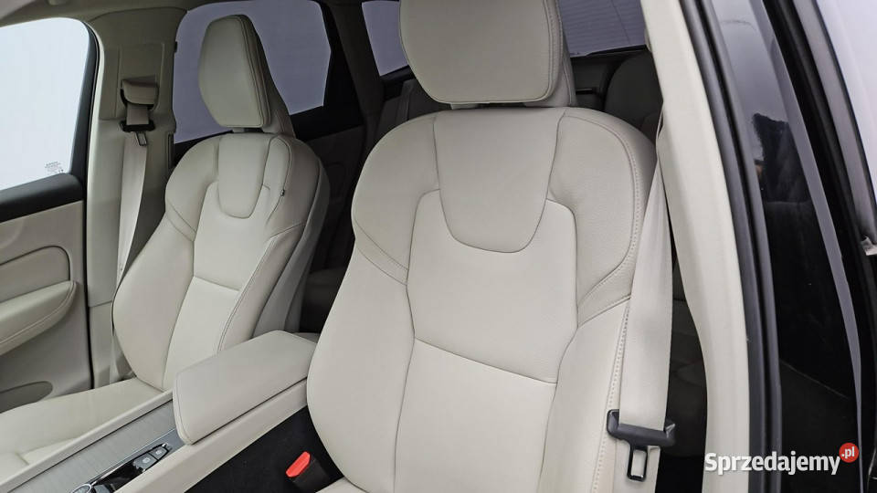 Volvo XC 60 B4 D Plus Bright Z Polskiego Salonu wielofunkcyjna kierownica Warszawa