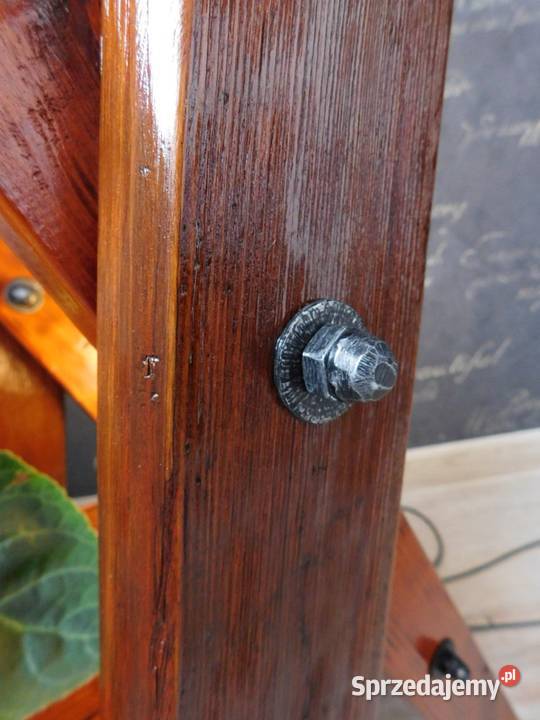 Kwietnik z lampą Słupsk sprzedam