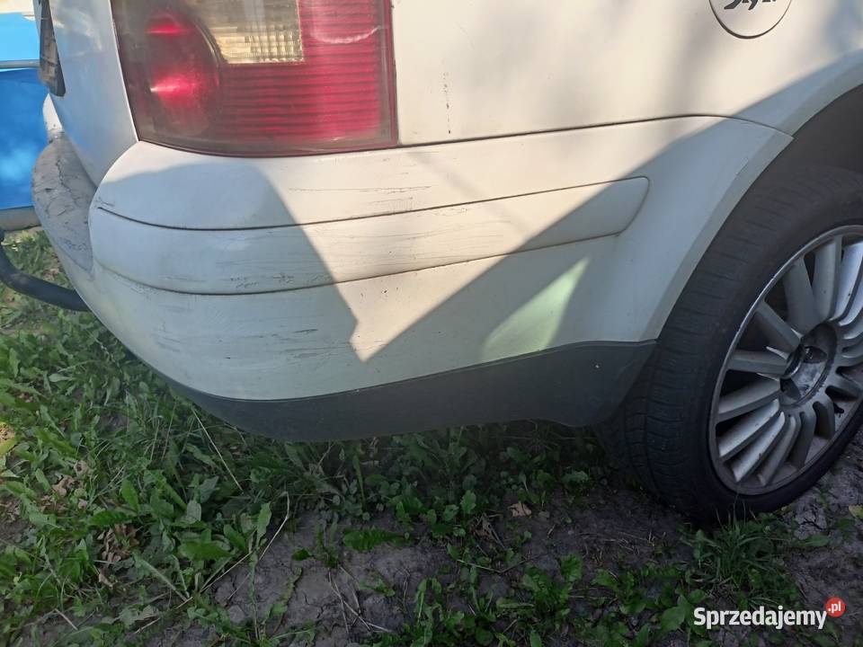 Zderzak tył Volkswagen Passat B5 fl kombi p3