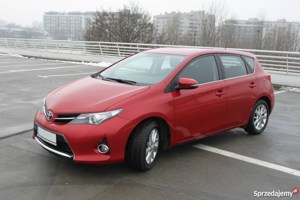 Toyota Auris Auris II 16 benzyna Hatchback ledy