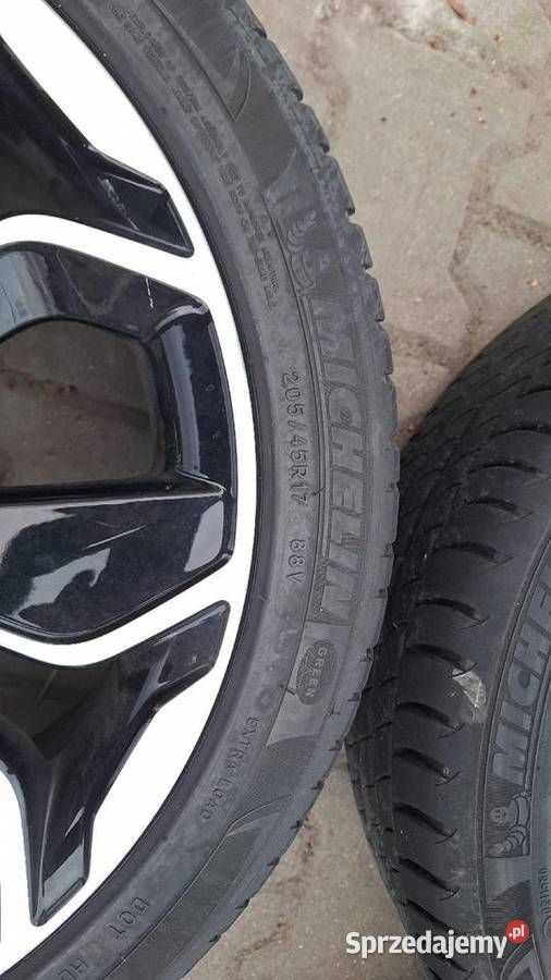 Felgi aluminiowe z oponami Raczyn