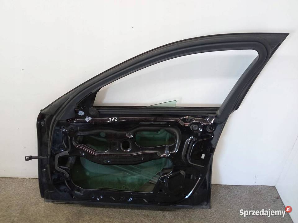 DRZWI PRAWE PRZÓD CZARNE Bmw Seria 5 VI 2010